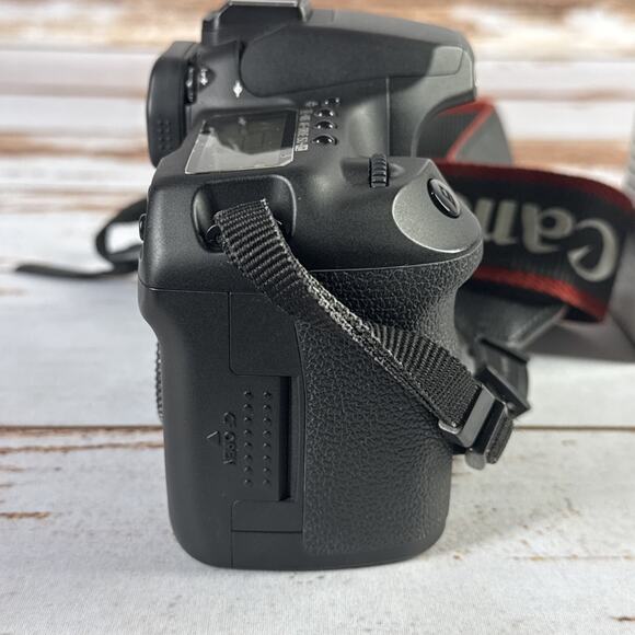 Canon - EOS 40D 10.1MP Digital SLR Camera - Body Only - Picture 8 of 8